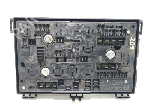 Used Fuse box OPEL ASTRA J (P10) [2009-2016]  17301570
