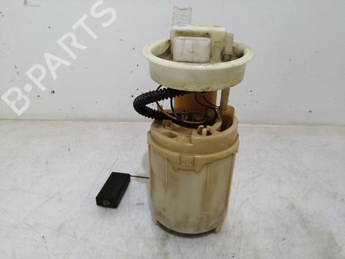 Używane Pompa paliwa VW POLO IV (9N_, 9A_) 1.2 12V (64 hp) 17302165