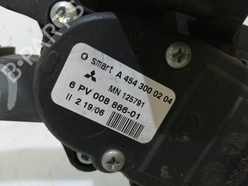 Pedal MITSUBISHI COLT Hatchback Van (Z3_V)  | BP17302456I4 