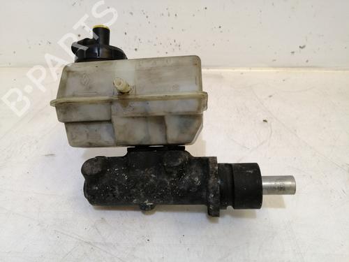 Used Brake master cylinder RENAULT LAGUNA I Grandtour (K56_) [1995-2002]  17304309