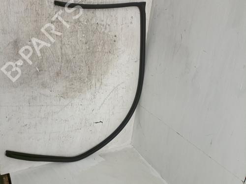 other-volvo-v40-estate-645-19-td-frente-direita-1995-1996-1997-1998-1999-2000-2001-2002-2003-2004-17265309 main image