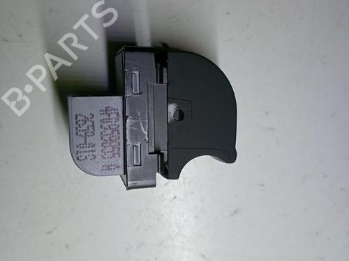 Venstre bagtil elrude kontakt AUDI A3 Sportback (8PA) 1.6 TDI (105 hp) 17267961