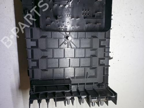 Fuse box SEAT LEON (1P1) 1.8 TSI | BP17268862E1 
