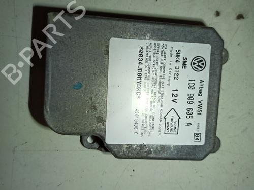 Calculateur Airbags VW GOLF IV (1J1) [1997-2008]  17269923