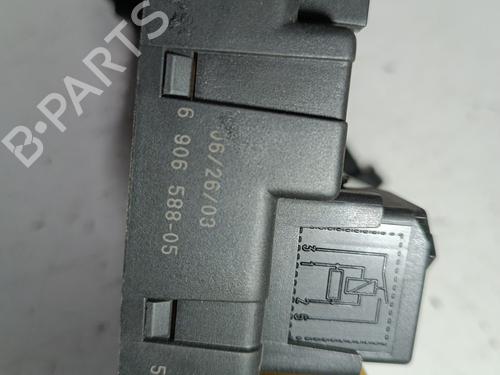Fuse box BMW 5 (E60)  | BP17272528E1 