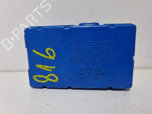 Used Electronic module TOYOTA COROLLA (_E12_) [2001-2008]  17305851