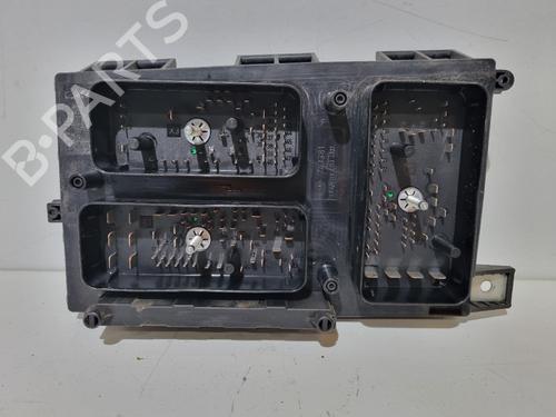 Fuse box OPEL ASTRA H Estate (A04) 1.4 (L35) | BP17305985E1 