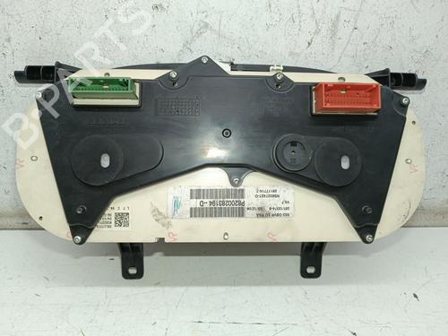 Used Instrument cluster RENAULT TRAFIC II Van (FL) [2001-2025]  17620570