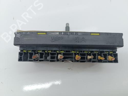 Zekeringkast CITROËN C5 III (RD_)  | BP18117574E1