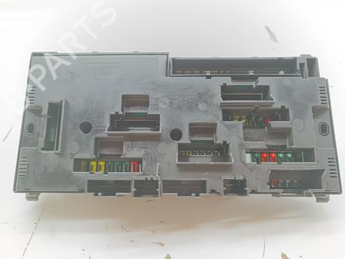 Fuse box BMW 5 (F10) 520 d | BP18652149E1