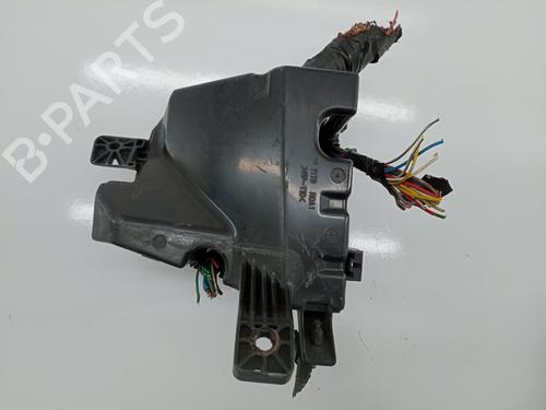 Fuse box TOYOTA YARIS (_P9_)  | BP19021950E1