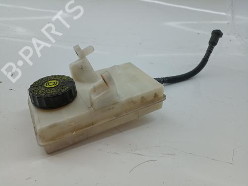 Used Brake fluid reservoir CITROËN DS5 2.0 HDi 165 Hybrid4 4x4 (163 hp) 19138653