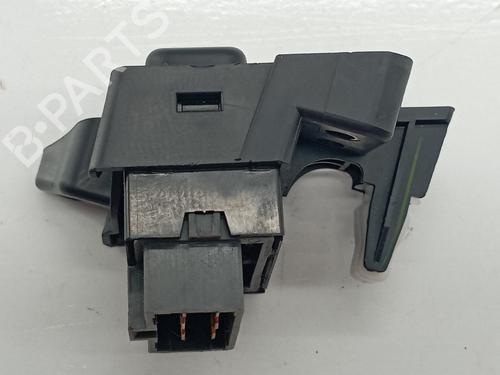 Switch MITSUBISHI GRANDIS (NA_W) | BP19181379I30
