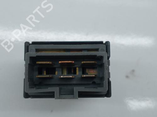 Switch MITSUBISHI GRANDIS (NA_W) | BP19247793I30