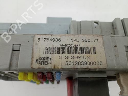 Fuse box LANCIA MUSA (350_) 1.3 D Multijet (350.AXM11, 350.AXM1A, 350.AXI1A) | BP20508761E1 