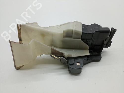 Front right lock MERCEDES-BENZ E-CLASS (W210) E 200 CDI (210.007) 2027231408