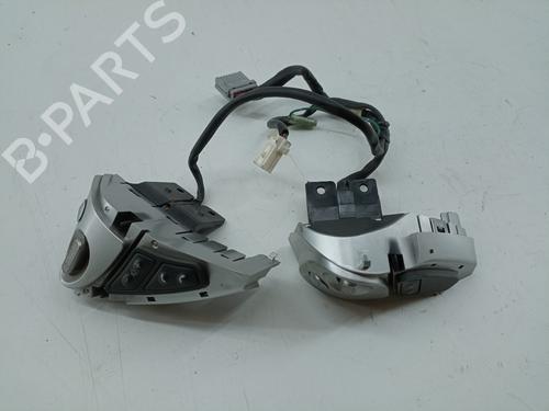 Used Steering wheel controls Steering wheel controls NISSAN JUKE (F15) [2010-2019] 21588991 21588991