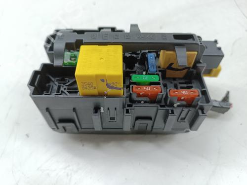Fuse box PEUGEOT 3008 II SUV (MC_, MR_, MJ_, M4_)  | BP22568713E1 
