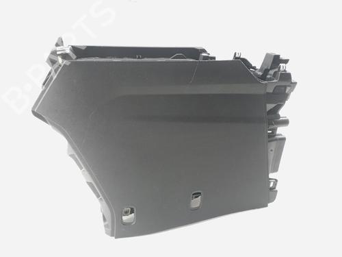 Used Armrest / Center console PEUGEOT 3008 II SUV (MC_, MR_, MJ_, M4_) [2016-2026]  22617139