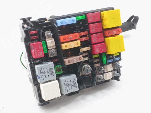 Fuse box PEUGEOT 3008 II SUV (MC_, MR_, MJ_, M4_) | BP22700833E1