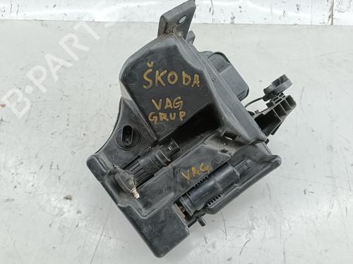 Used Windscreen washer tank SKODA FABIA II (542) [2006-2014]  22960164