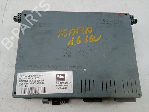 Używane Skrzynka bezpieczników CITROËN XSARA (N1) [1997-2005]  23069243