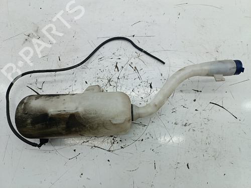 Used Windscreen washer tank Windscreen washer tank FIAT TIPO Saloon (356_, 357_) 1.3 D (356SXB1A, 356SXH1A, 356SXD1A) (95 hp) 30106337 30106337