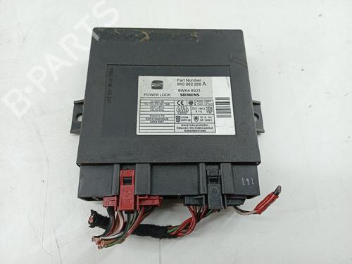 Commande Confort SEAT IBIZA II (6K1) [1993-2002]  23131284