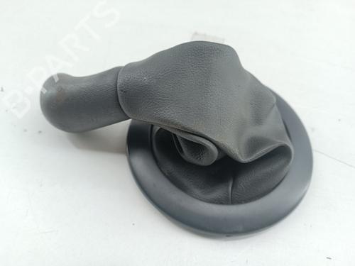 Used Shift knob RENAULT MEGANE II Estate (KM0/1_) 1.5 dCi (KM0F, KM0T, KM2B) (82 hp) 23530295