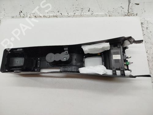 Armrest / Center console FIAT TIPO Saloon (356_, 357_) 1.3 D (356SXB1A, 356SXH1A, 356SXD1A) | BP31253636I20 