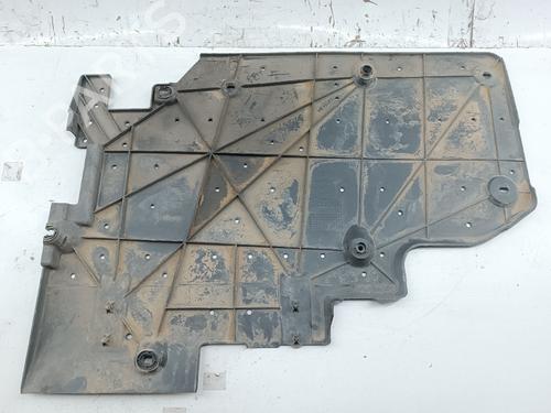 Used Underbody protection PEUGEOT 5008 II (MC_, MJ_, MR_, M4_) 1.5 BlueHDi 130 (MCYHZJ, MCYHZR, MCYHZX) (131 hp) 23980601