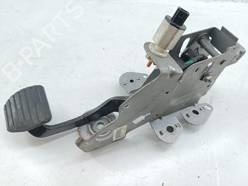Pedal RENAULT MEGANE III Grandtour (KZ0/1) 1.5 dCi (KZ09, KZ0D, KZ1G, KZ29, KZ14, KZ1W, KZ10, KZ1F,... | BP24613385I4