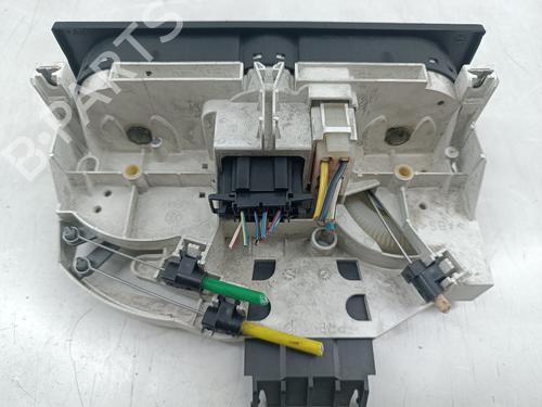 Airco bedieningspaneel VW GOLF IV (1J1) 1.4 16V (75 hp) 25003812