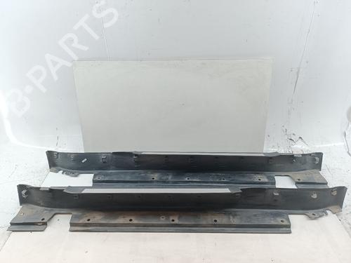 Used Right sideskirt MINI MINI (R50, R53) Cooper (116 hp) 25287343