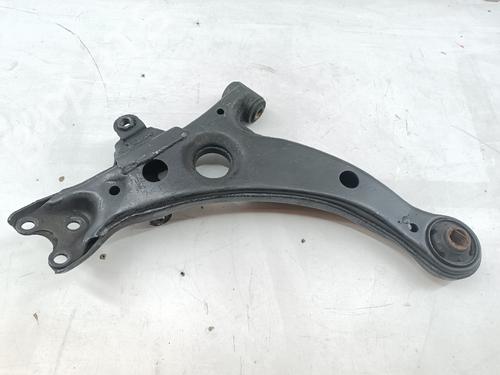 Used Right front suspension arm TOYOTA AVENSIS (_T22_) 1.8 i (AT221_, AT221R) (110 hp) 25290552