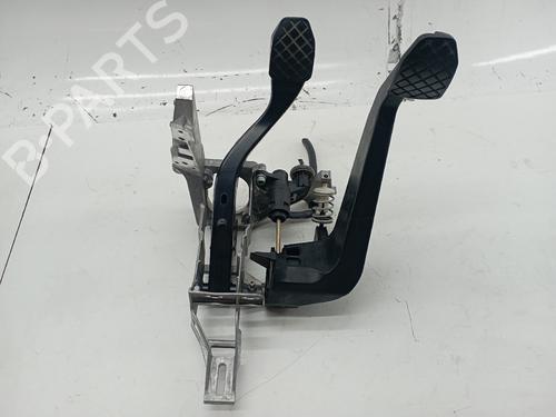 Pedał AUDI A4 B6 Avant (8E5) 1.8 T 8E1721117