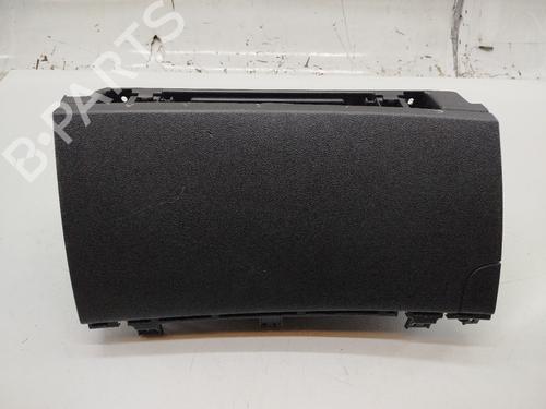 Used Glove box HYUNDAI i30 (GD) 1.6 CRDi (128 hp) 26001657