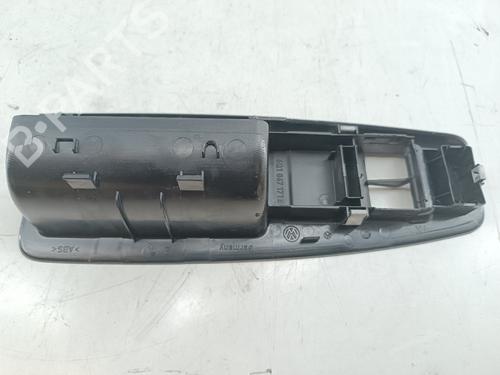 Used Front left interior door handle VW POLO IV (9N_, 9A_) 1.2 12V (69 hp) 26308943