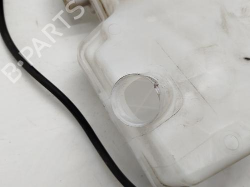 Windscreen washer tank PEUGEOT 3008 II SUV (MC_, MR_, MJ_, M4_)  | BP26569391C113 