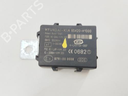Used Electronic module HYUNDAI SANTA FÉ II (CM) [2005-2015]  27257948