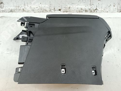 Bracciolo centrale PEUGEOT 5008 II (MC_, MJ_, MR_, M4_) [2016-2026]  31253770