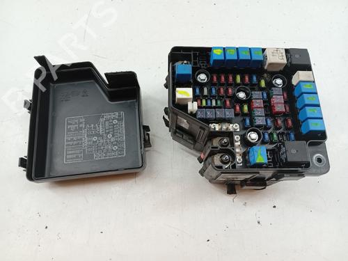 Boîte à Fusibles HYUNDAI SANTA FÉ II (CM) [2005-2015]  27520034