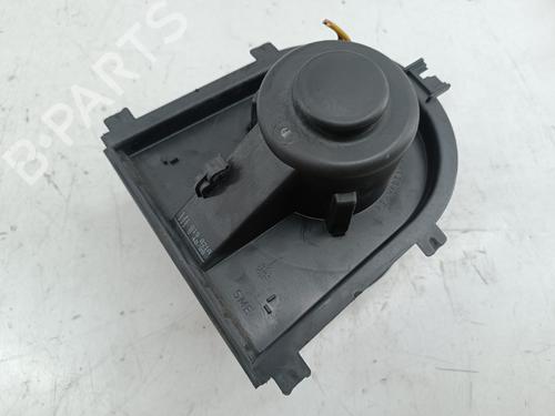 Moteur de chauffage VW GOLF IV (1J1) 1.4 16V (75 hp) 27616191