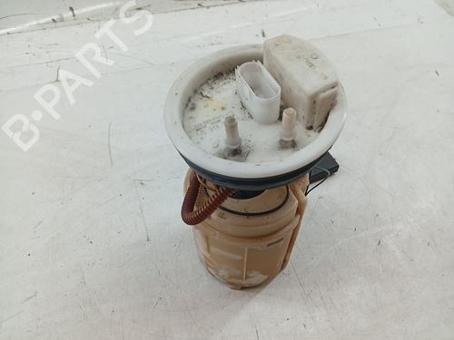 Używane Pompa paliwa VW GOLF IV (1J1) 1.4 16V (75 hp) 27617436