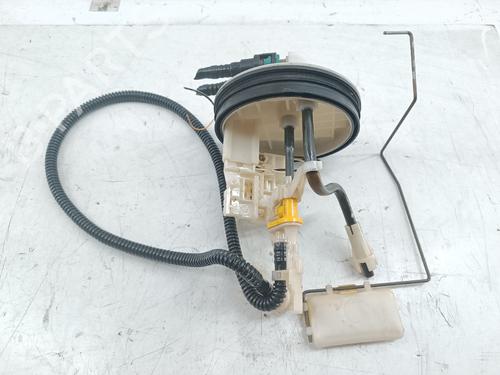 Drivstoffpumpe NISSAN X-TRAIL I (T30) 2.5 4x4 (179 hp) 27705549