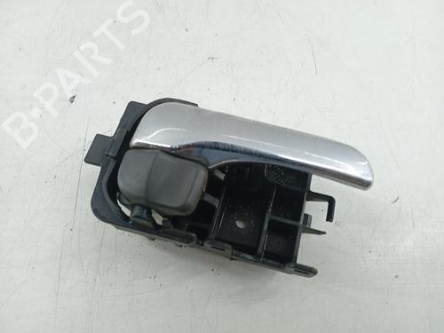 Høyre bak invendig håndtak NISSAN X-TRAIL I (T30) 2.5 4x4 (179 hp) 27706879