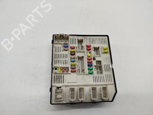 Used Fuse box RENAULT MEGANE III Hatchback (BZ0/1_, B3_) [2008-2025]  28065212