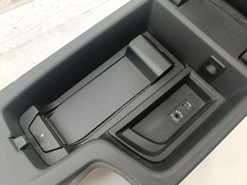 Armrest / Center console BMW 3 (F30, F80) 318 d | BP31253956I20