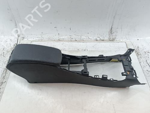 Used Armrest / Center console RENAULT LAGUNA III Grandtour (KT0/1) 2.0 16V (KT0F, KT0W) (140 hp) 31253958