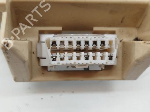 Fuse box TOYOTA YARIS (_P1_) 1.0 (SCP10_, SCP10R) | BP28133397E1 
